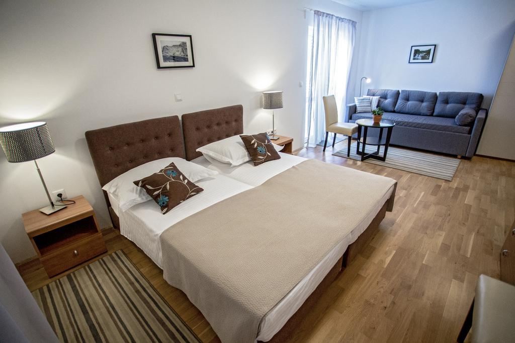 Rooms Margarita Stobreč Екстериор снимка